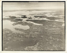Hottah Lake - due north (Flight Line A3700, Photo Number 15)