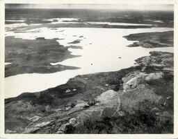 Hottah Lake - due south (Flight Line A3701, Photo Number 85)