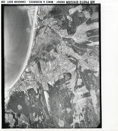 St. Martin's Beach, Quaco Bay (Flight Line A8496, Roll [126E], Photo Number 78)